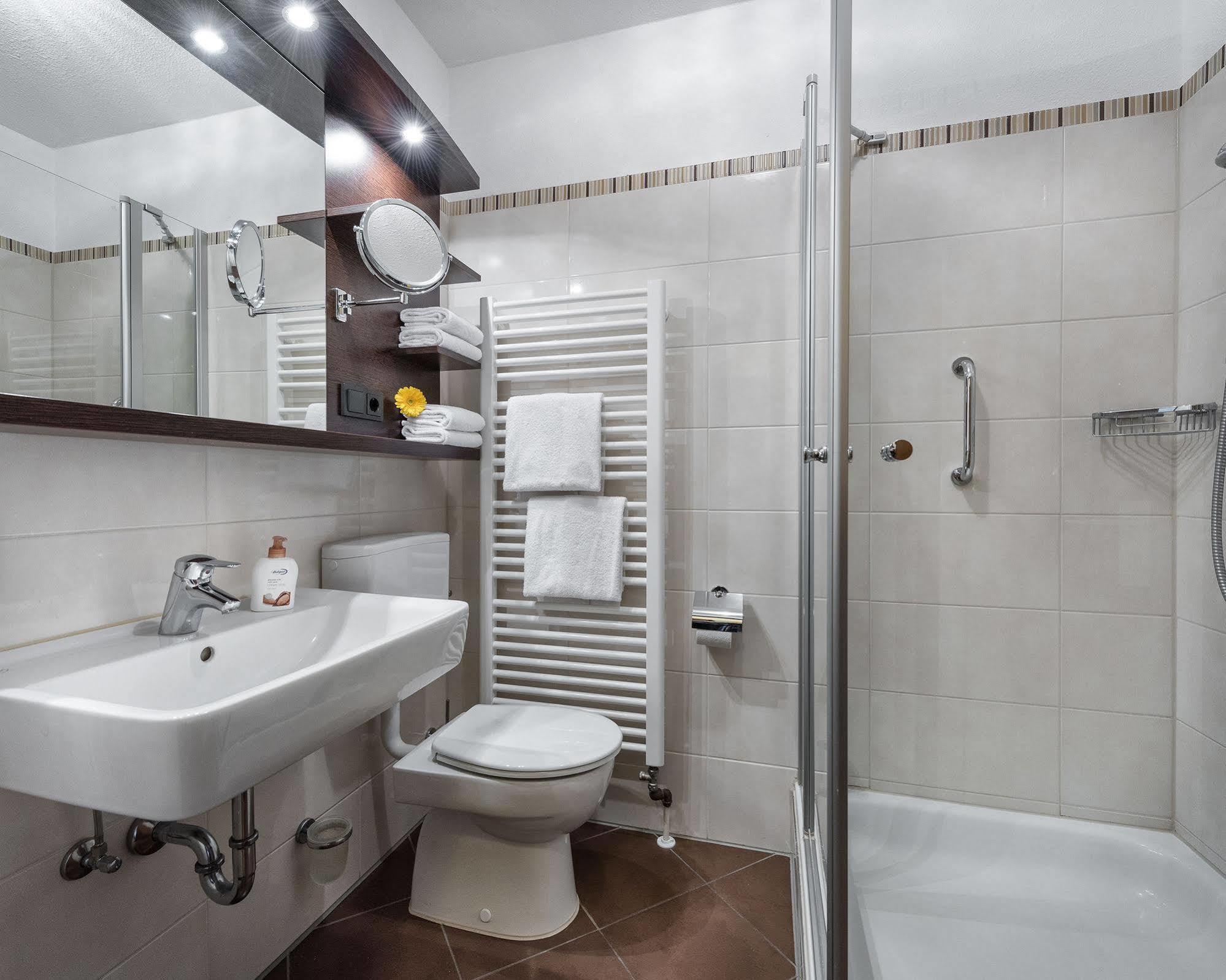 באד פיסינג Johannesbad Hotel Fuessinger Hof מראה חיצוני תמונה